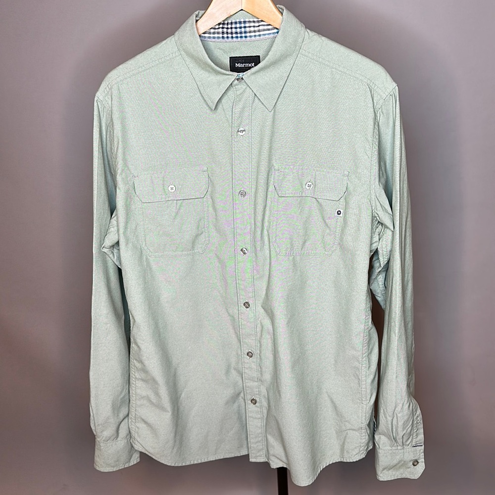 Marmot Men’s button up size L, Light Green